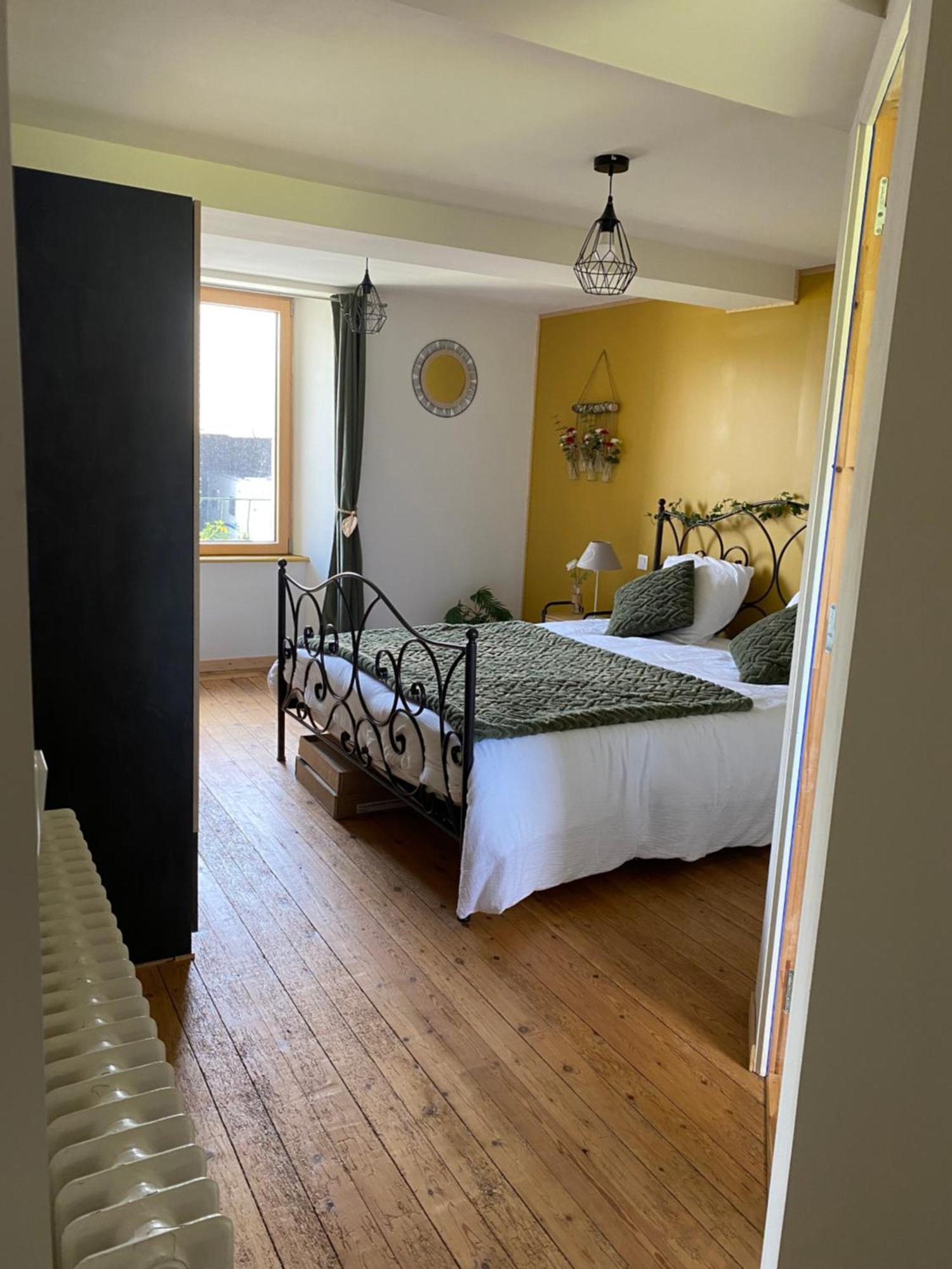 La Pautiere Bed & Breakfast Saint-Sauveur-Lendelin Екстериор снимка