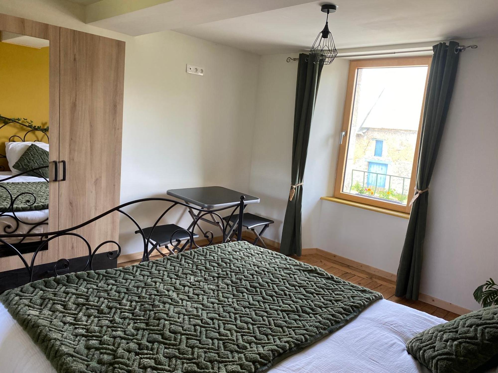 La Pautiere Bed & Breakfast Saint-Sauveur-Lendelin Стая снимка