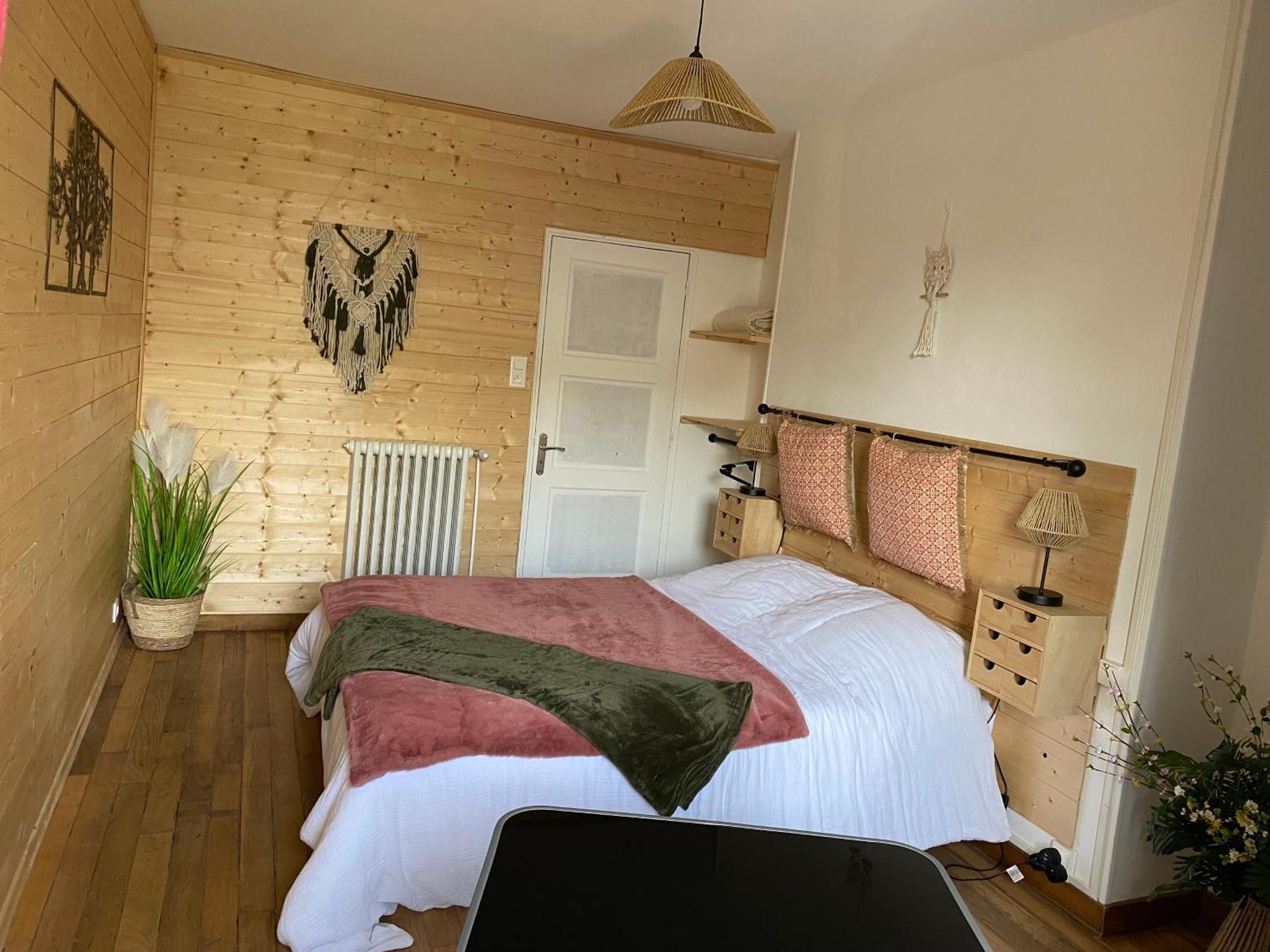 La Pautiere Bed & Breakfast Saint-Sauveur-Lendelin Екстериор снимка
